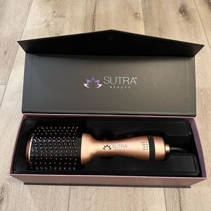Sutra - Professional 3 inch blow out brush.